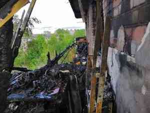 12 балконов и квартир повреждены огнем в Архангельске
