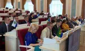 Реализацию новой системы обращения с ТКО обсудили сегодня в областном Собрании депутатов
