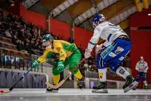 «Не хватило чуть-чуть»: «Водник» уступил чемпиону Швеции на Кубке мира по хоккею с мячом