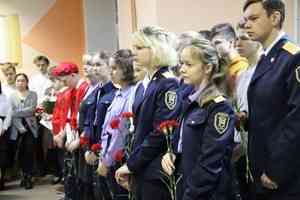 «Воспитали мужественного человека»: память Вани Крапивина почтили в его родной школе в Северодвинске