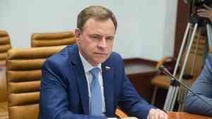 Виктор Новожилов представил в Совфеде инициативы архангельских парламентариев