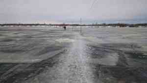 Оттепель не повлияла на работу пешеходных ледовых переправ в Архангельске 