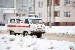 Прикинулся больным: в Архангельске мужчина напал на врача скорой помощи