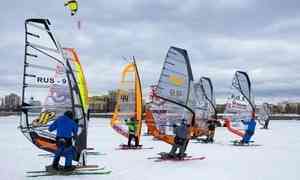 В столице Поморья завершились региональные соревнования по зимнему виндсёрфингу и сноукайтингу