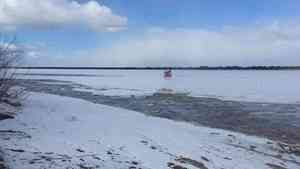 Голова ледохода вышла на реку Малая Северная Двина