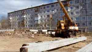 На стройплощадке ЖК «WЕKING» в Северодвинске ведется погружение свай