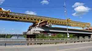 Новый мост через Вагу: строительство идет по графику