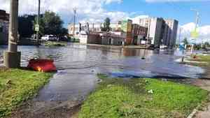 После ливня в Архангельске оказались затоплено несколько улиц