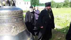 Владимир Крупчак передал в дар Сийскому мужскому монастырю колокол-благовест