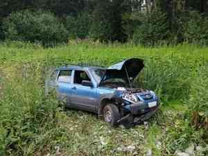 В Котласе водитель потерял управление и врезался в столб