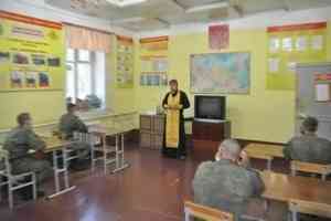 «Духовный поиск и формирование мировоззрения»: священник Антоний Власов пообщался с солдатами северодвинского полка