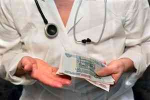 В Архангельской области зарплата в медицинских вакансиях в среднем на 3000 рублей больше, чем в России