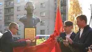 В Вельске открыли памятник Герою Советского Союза Григорию Шибанову