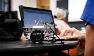 Школьники со всей страны сразятся в турнире по робототехнике онлайн