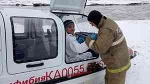 Жительницу Верхней Тоймы, заболевшую ковидом, пришлось доставлять в больницу пожарным