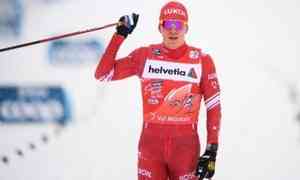 Команду «Россия-1» с Александром Большуновым дисквалифицировали с эстафеты на этапе Кубка мира по лыжным гонкам