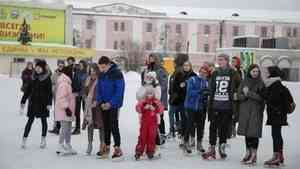 Студенты Архангельской области отметили Татьянин день катанием на коньках