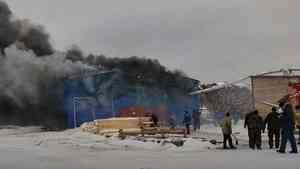 На деревообрабатывающем предприятии в Яренске произошёл пожар