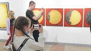 В Выставочном зале Союза художников открылась персональная выставка Виктора Воробьёва «Ретроспектива»