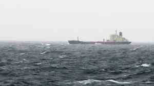 Архангельский танкер «Варзуга» дрейфует в проливе Ла-Манш