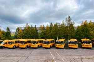 В Архангельской области идёт крупное обновление машин скорой помощи и школьных автобусов