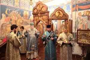 Митрополит Корнилий совершил богослужение в канун дня памяти благоверного князя Александра Невского
