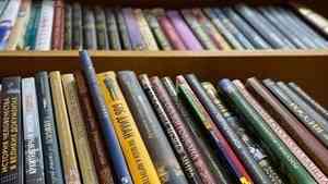 Куда поступят 120 книг ведущих российских издательств - определяют жители Поморья