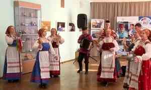 В Архангельске открылась выставка «Сила Традиций» В Архангельске открылась выставка «Сила Традиций»