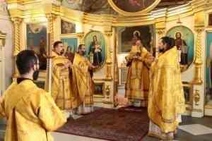 Митрополит Корнилий в праздник всех русских святых совершил Литургию в Архангельске