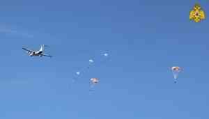 Десантники Центра «Лидер» в Рязанской области отточили навыки десантирования с парашютом и сброса грузов с борта самолета