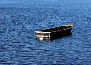 В Шенкурском районе беспечный рыбак выпал из лодки и ушел на дно