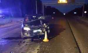 В Северодвинске столкнулись два автомобиля, есть пострадавшие В Северодвинске столкнулись два автомобиля, есть пострадавшие