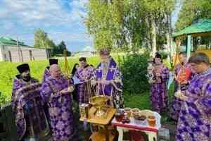 Митрополит Корнилий совершил Литургию в Иоанно-Богословском женском монастыре под Архангельском