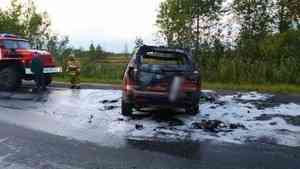 В аварии со сгоревшим автомобилем на северодвинской трассе пострадали 4 человека