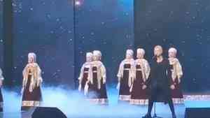 Северный хор вместе с «Шаманом» спели «Встанем» на юбилейном концерте в Кремле