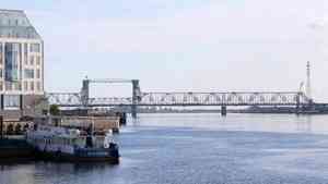 Железнодорожный мост в Архангельске полностью закроют для движения 1 октября