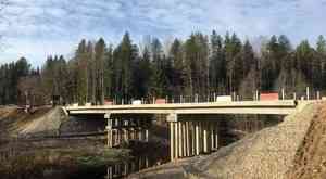 В Вельском районе близится к завершению капитальный ремонт моста через реку Романьгу