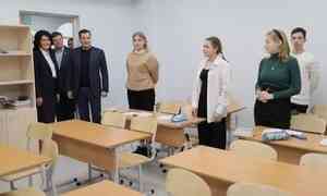 Александр Цыбульский посетил Вилегодскую школу, отремонтированную по президентской программе