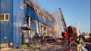 В Лайском Доке ликвидировали пожар в административном здании