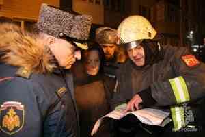 Глава МЧС России Александр Куренков прибыл на место частичного обрушения жилого дома в Нижневартовске
