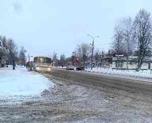 Год новый, а проблемы старые: северодвинцы жалуются на нового автобусного перевозчика из Архангельска 