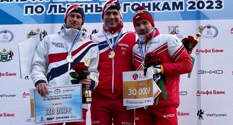 Александр Большунов – чемпион России в гонке с раздельным стартом Александр Большунов – чемпион России в гонке с раздельным стартом