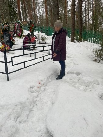 В Плесецке произошла семейная трагедия на кладбище