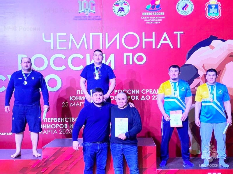 Тувинский пожарный завоевал золото на Чемпионате России по сумо