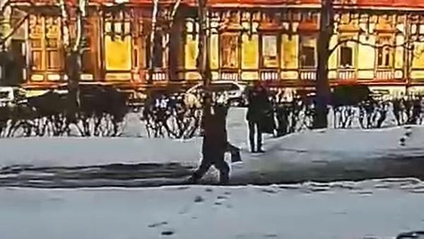 В центре Архангельска ребенок попал под колеса автомобиля 