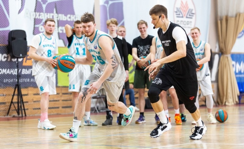 Капитан сборной России по баскетболу Тимофей Герасимов провел мастер-класс для юных северян