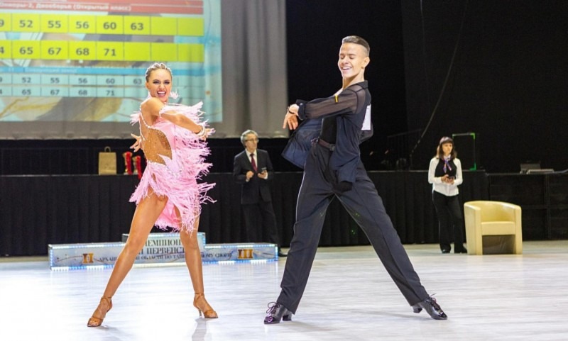Танцевальный дуэт из Новодвинска взял бронзу на всероссийских соревнованиях