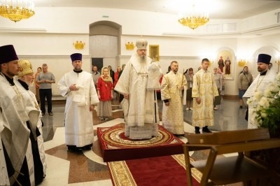 Митрополит Корнилий 27 мая совершил всенощное бдение в Архангельске