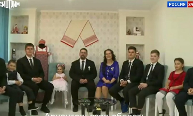 «Владимир Владимирович, а вы главнее Деда Мороза?»: семья из Новодвинска пообщалась с президентом