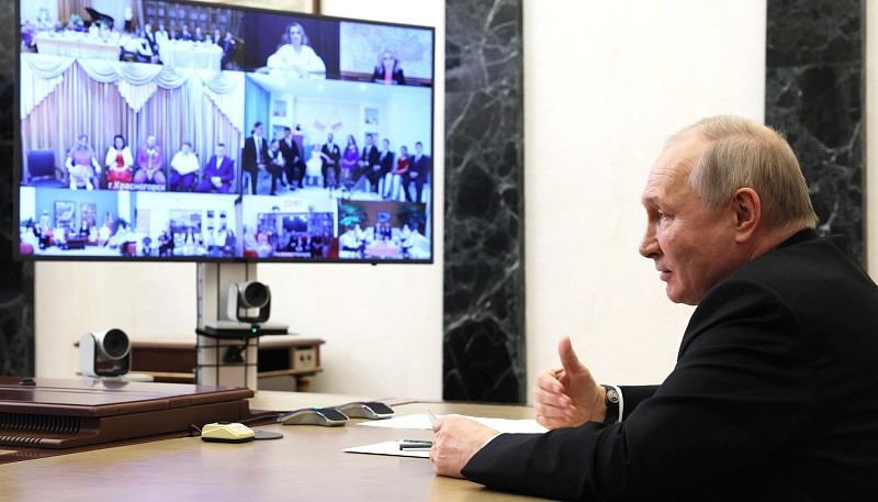 В День защиты детей Владимир Путин поговорил по видеосвязи с семьей и Новодвинска 